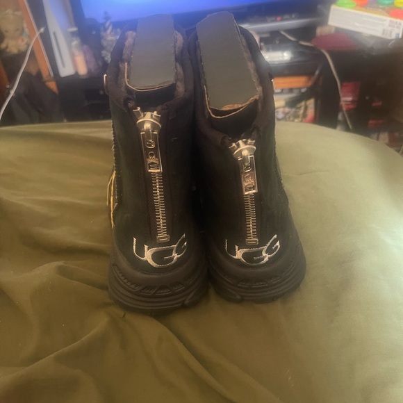 Uggs x mastermind - Picture 2 of 4